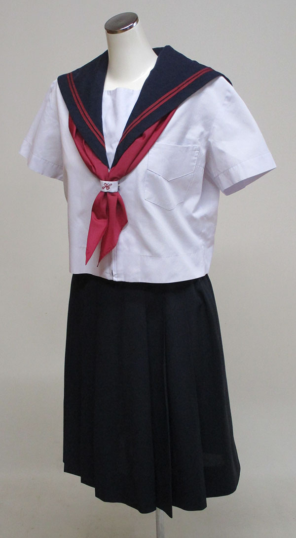 夏セーラー（半）＋スカート（スカーフ付）