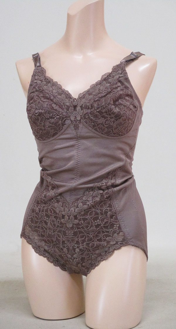 ボディースーツ